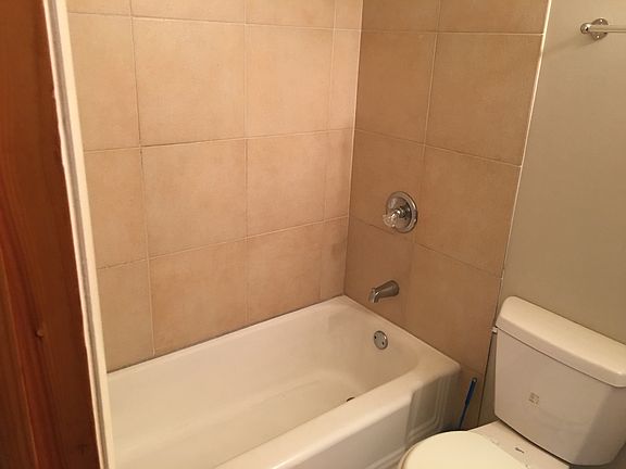 4th image of 3685 Cleveland Ave APT B01