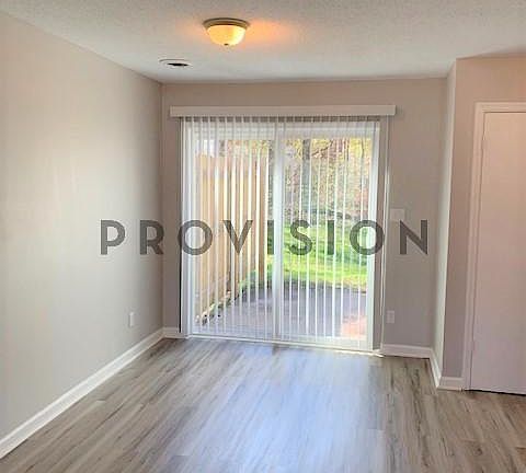 4th image of 641 Village Green Dr NW
