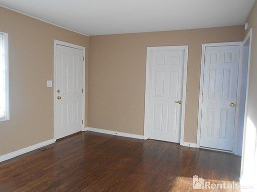 5th image of 305 Glenn Ct