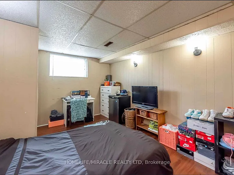 90 Tupper Dr #BASEMENT — Photo 4