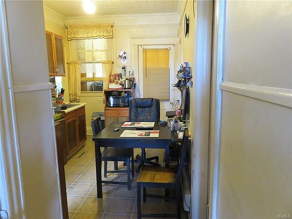5th image of 8 Mulberry St