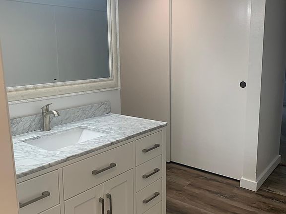 5th image of 23515 Lyons Ave Unit 213