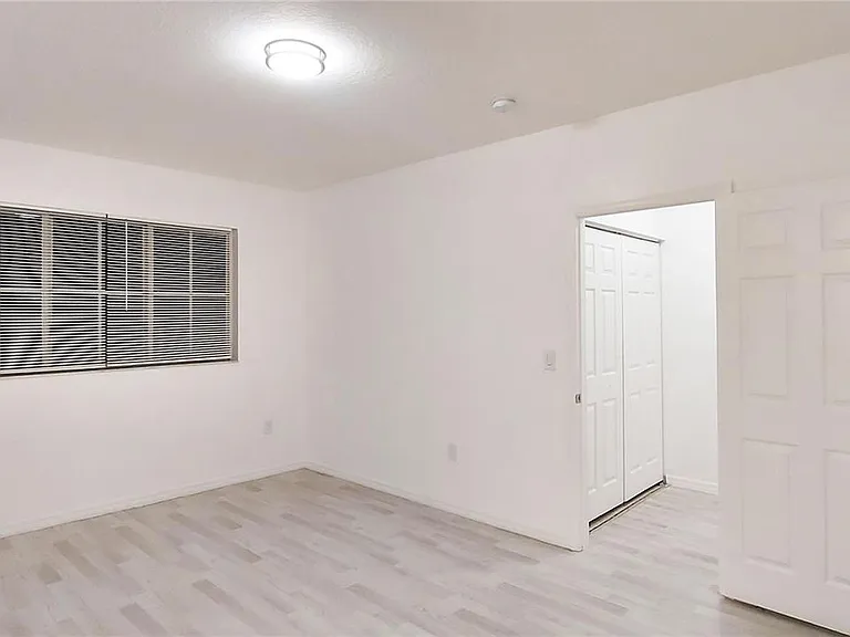 2501 Centergate Dr #203 — Photo 16