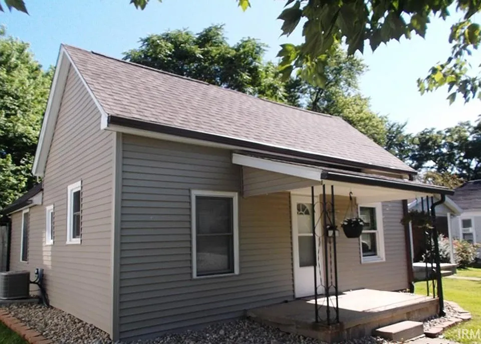 930 W Kirkwood Ave