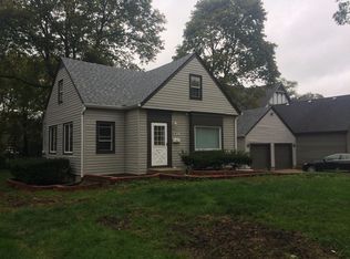 334 55th St, Clarendon Hills, IL 60514