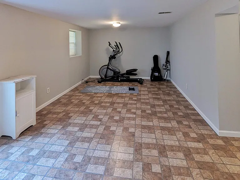 5240 Earles Ct — Photo 22
