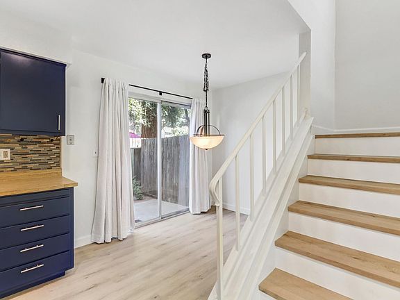 5th image of 115 Balcaro Way Unit 91