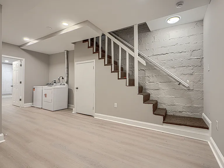 614 Savage St — Photo 5