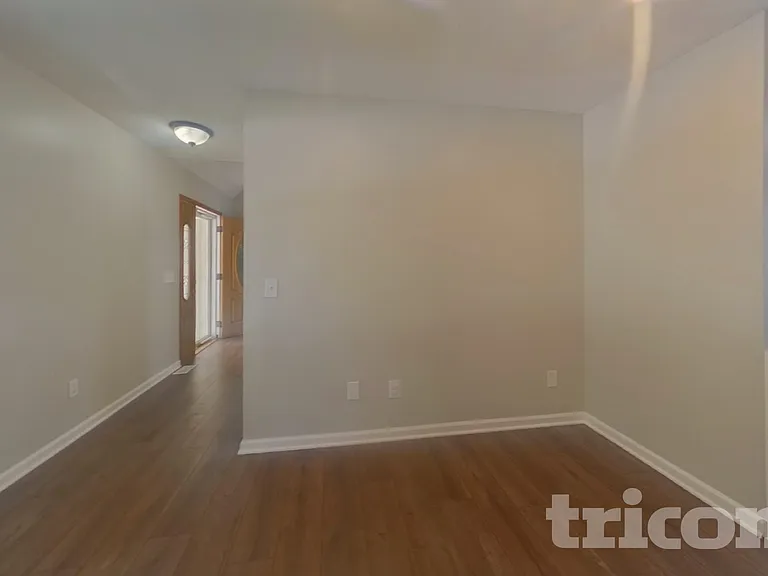 1404 S Montebello St — Photo 3