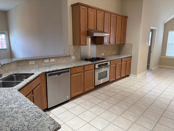 5th image of 3526 London Ln