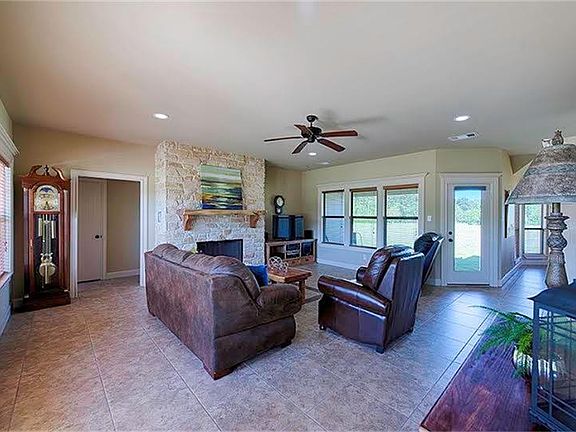 4th image of 11451 Oak Springs Dr