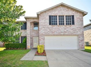 927 Collins Blvd, Cedar Hill, TX 75104