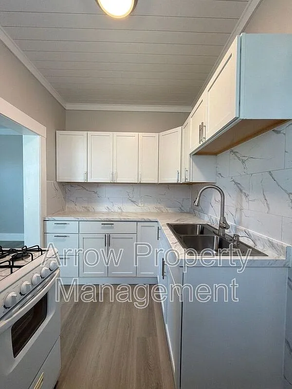 1 bed, 1.0 bath, 740 sqft, $750 — Photo 2