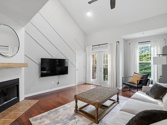 2nd image of 6587 Reserve Dr