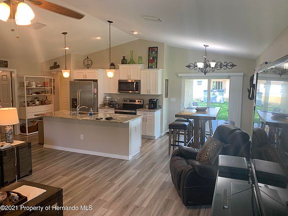 3rd image of 10435 SW 133rd Ave
