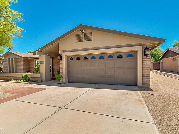 3rd image of 2107 E Pegasus Dr