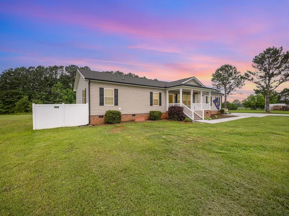 297 Fox Field Run Rd, Kenly, NC 27542