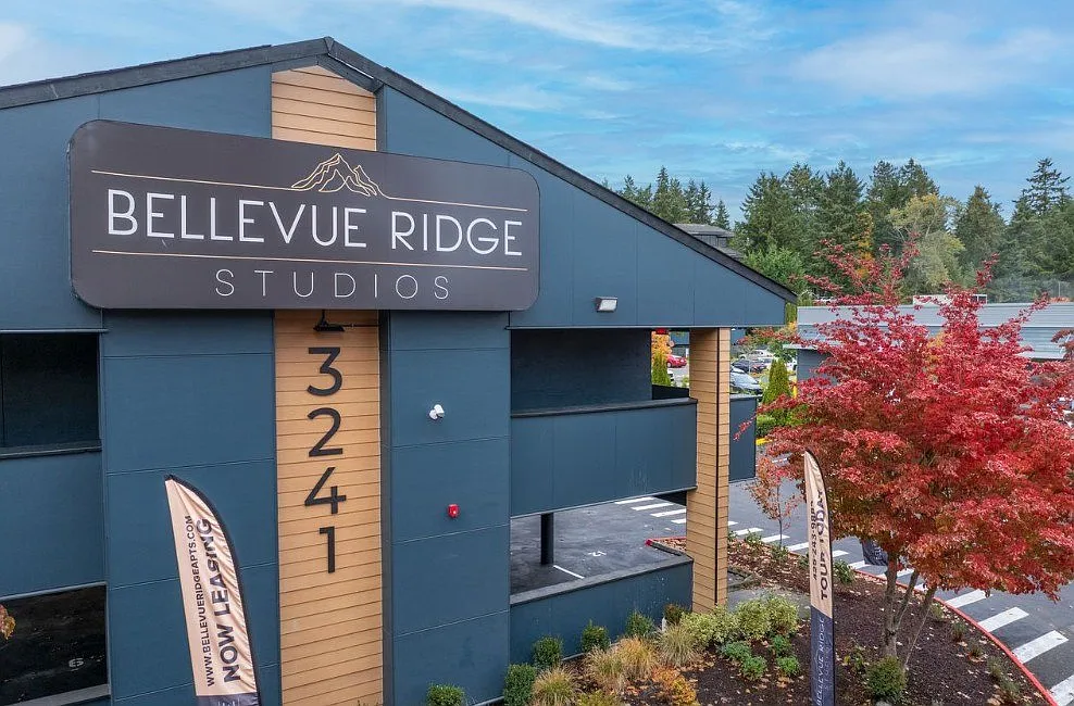 Bellevue Ridge — Photo 3