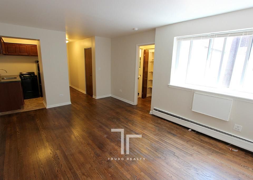 1st image of 1038 W Hollywood Ave #1040424