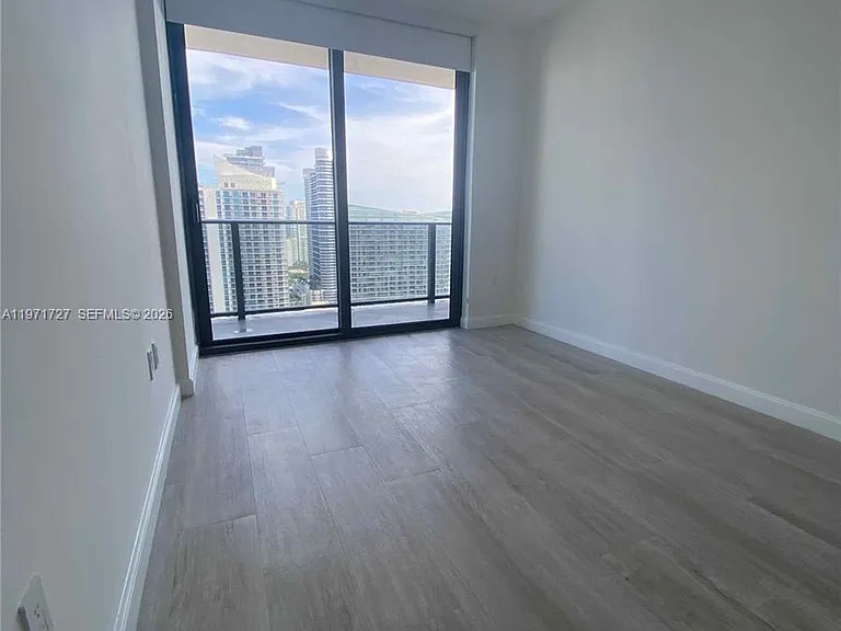 45 SW 9th St #3703 — Photo 39