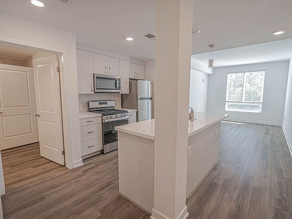 3rd image of 26701 McBean Pkwy APT 208