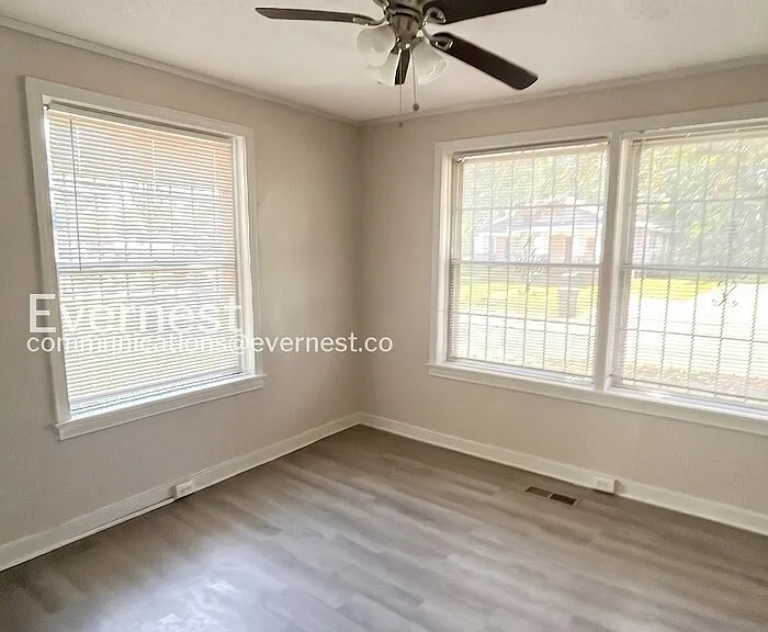 616 26th St SW — Photo 6
