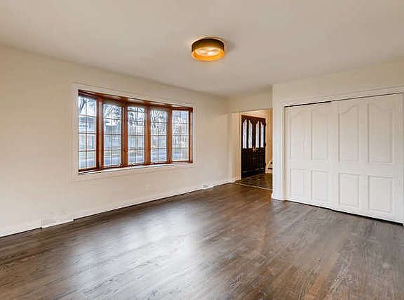 4th image of 208 W Noyes St