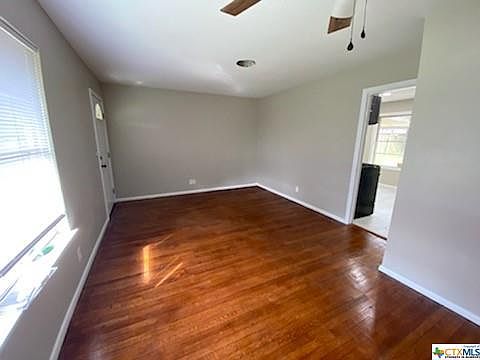 2nd image of 1720 Alamo Dr