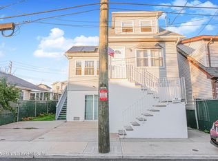 43 Maple Ter, Staten Island, NY 10306