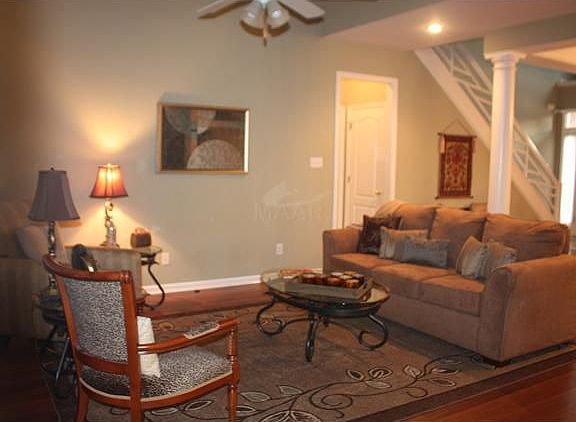 3rd image of 1336 River Pine Dr