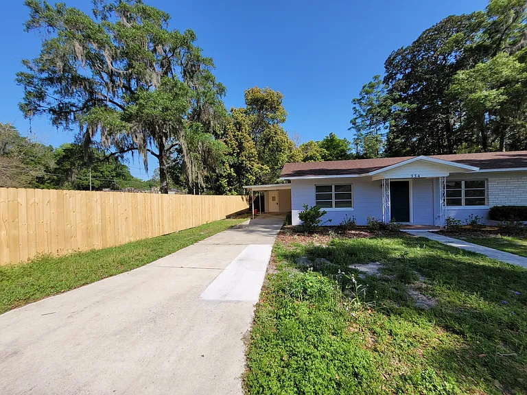 534 NW 32nd Ave — Photo 1