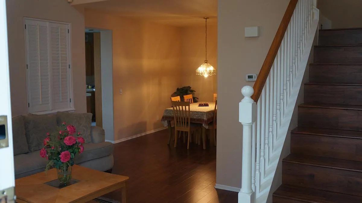 3 bed, 2.5 bath, 1674 sqft, $4,150 — Photo 3