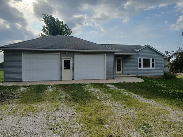109 N Armstrong Rd, Newell, IA 50568