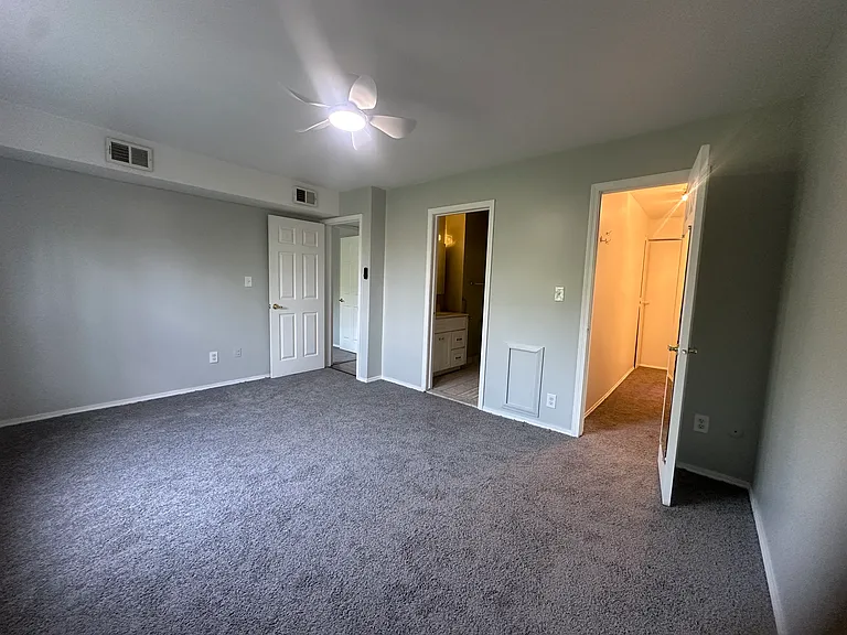509 E University Dr #506 — Photo 13