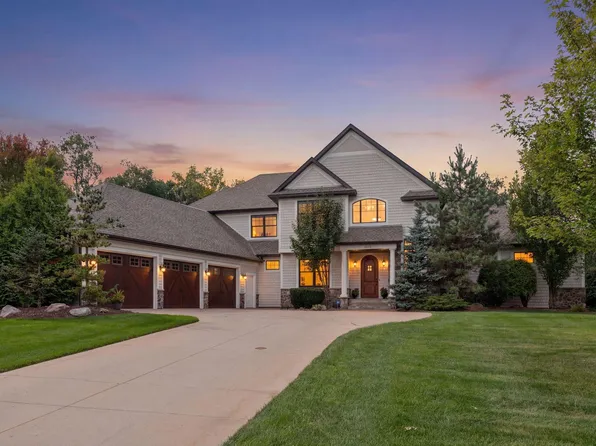 6930 Lake Harrison Cir, Chanhassen, MN 55317