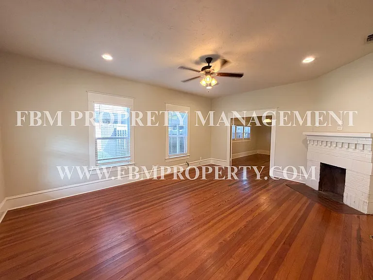 604 W Knox St — Photo 4