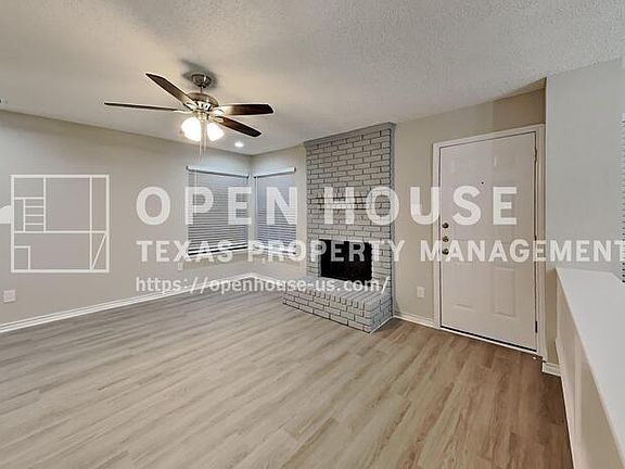 3rd image of 305 Hillside Ct