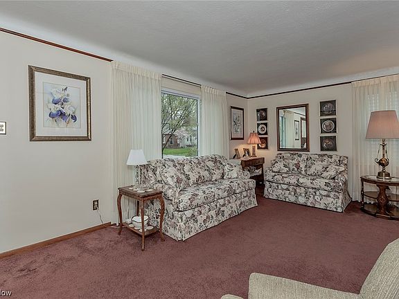 4th image of 4868 Edsal Dr