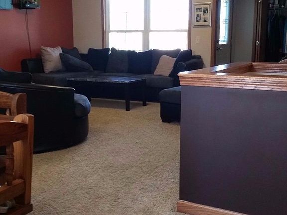 3rd image of 2136 Falconview Dr