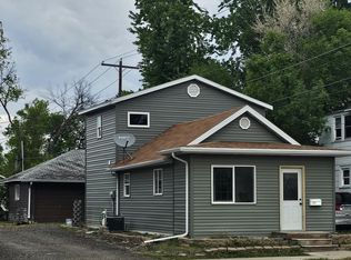 114 5th St NW, Jamestown, ND 58401