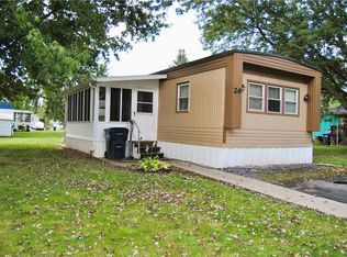 26 Meadowlark Dr, Avon, NY 14414