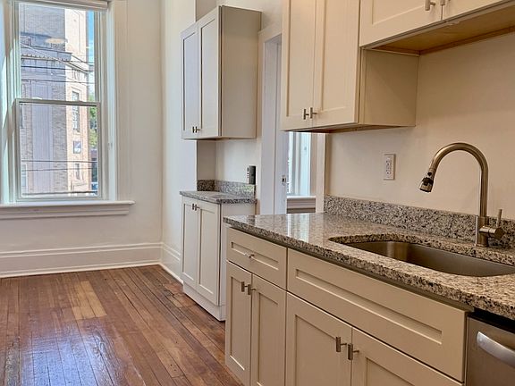 5th image of 906 Penn Ave #11565415