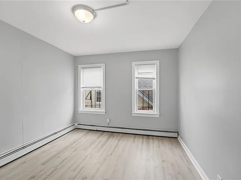 23 Penn St #3R — Photo 8
