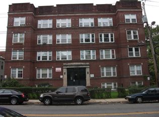 654 Lyons Avenue, Irvington, NJ 07111