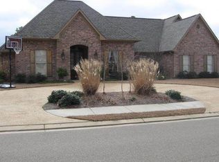 163 Cottonwood Dr, Madison, MS 39110