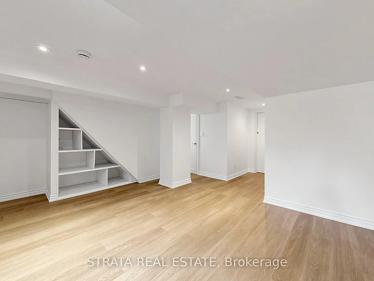 158 McRoberts Ave — Photo 13
