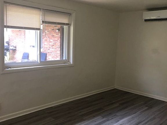 4th image of 2135 15th Ave N APT 204