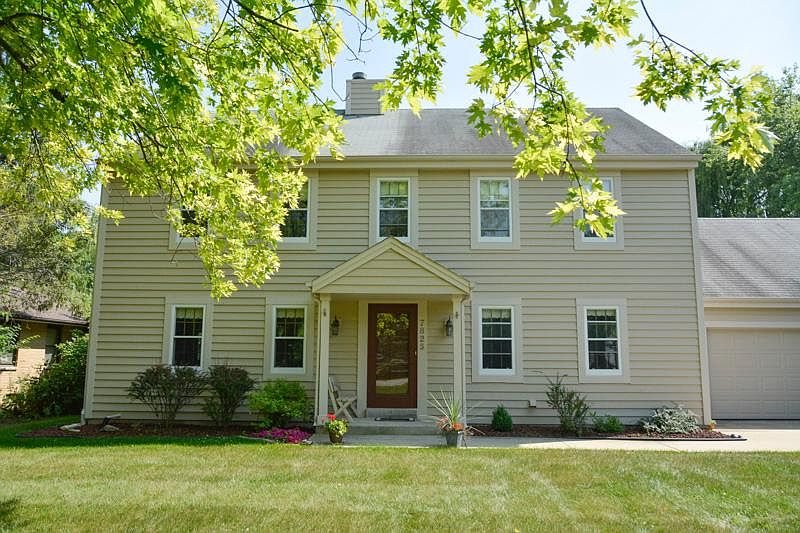 7825 W Puetz Rd, Franklin, WI 53132 | Zillow