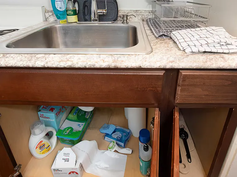 637 Summerlea St #1R — Photo 7
