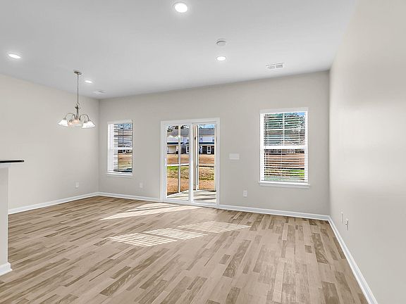 5th image of 488 Truman Dr